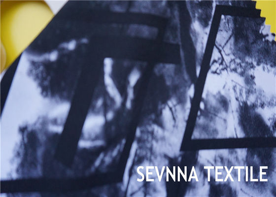 염색한 색깔에 의하여 라이크라 직물 Dtm씨실을 뜨개질을 했습니다 2가지의 방법 뻗기 175gsm가 재생했습니다